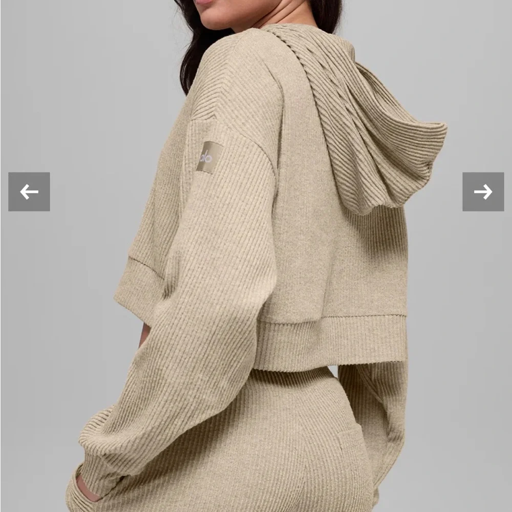 ALO Muse Hoodie in Tan Gravel Heather Size XS